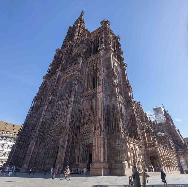 Francia - Alsacia 015 - Estrasburgo - catedral de Notre Dame.jpg